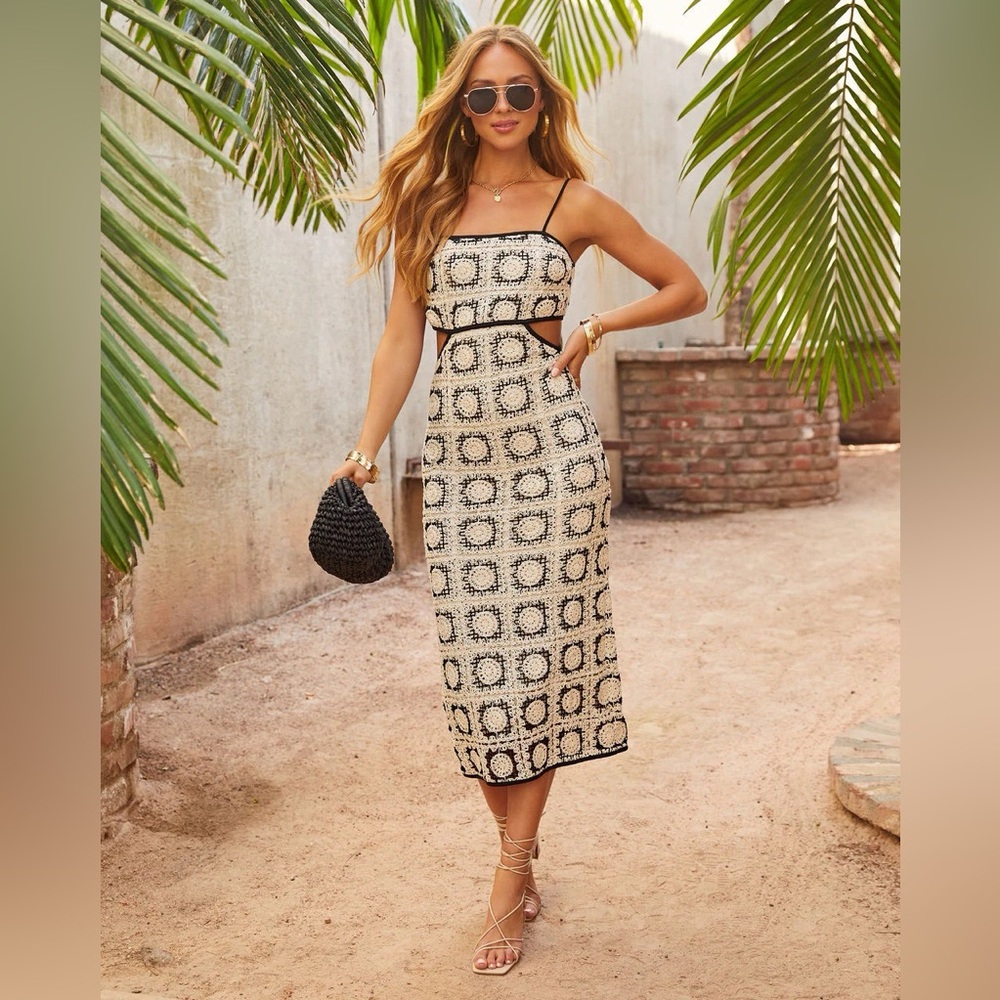 NWT black and cream crochet Textured Geo Print Cutout Midi Dress